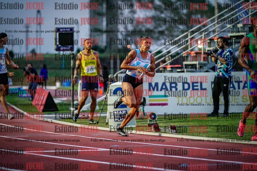 Fotos de los relevos 4x400 m mixtos