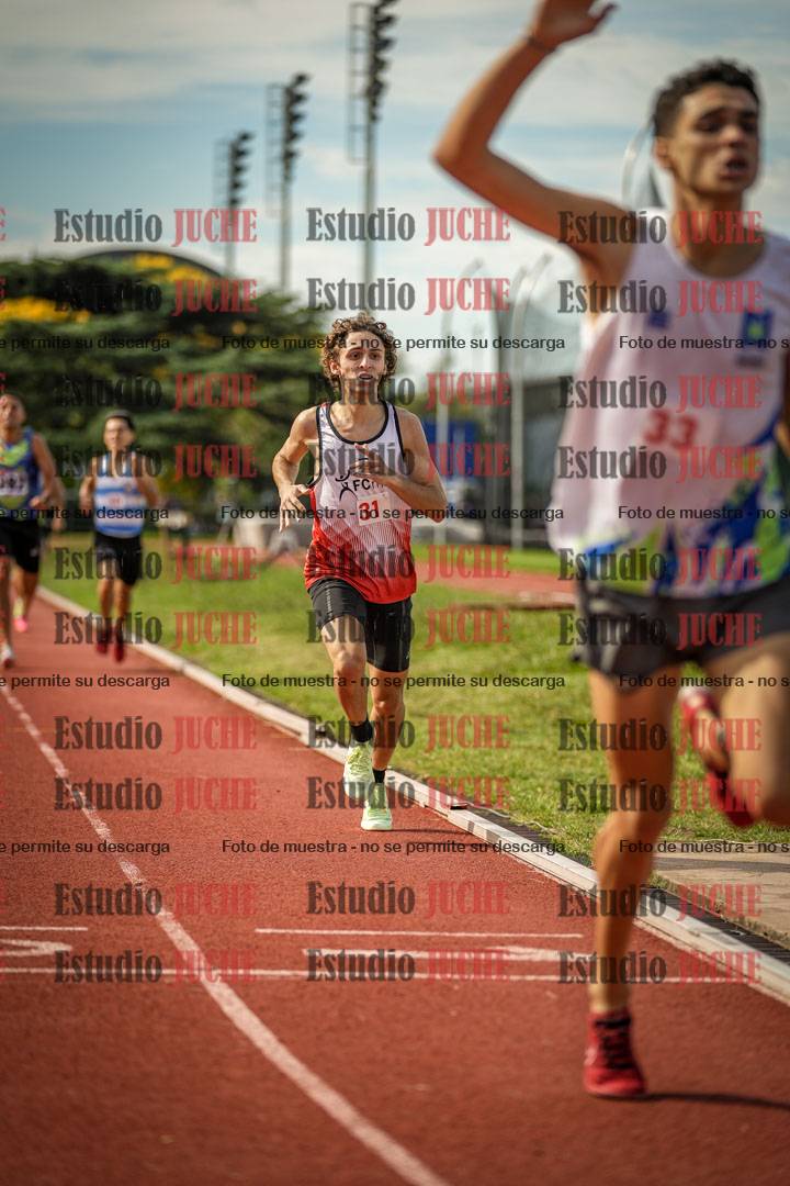 Fotos de los 800 m llanos de varones