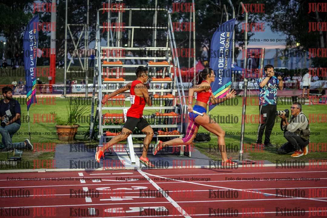 Fotos de los relevos 4x400 m mixtos