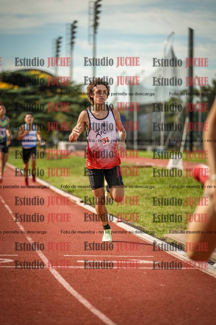 Fotos de los 800 m llanos de varones