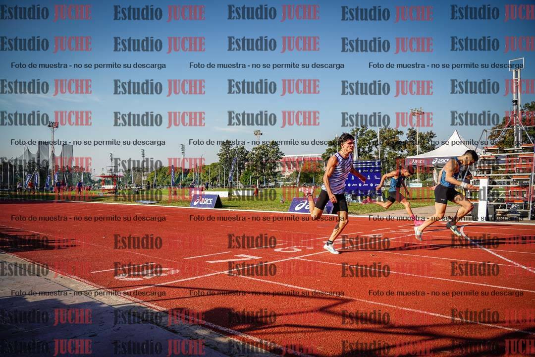 Fotos de los 400 m con vallas de varones