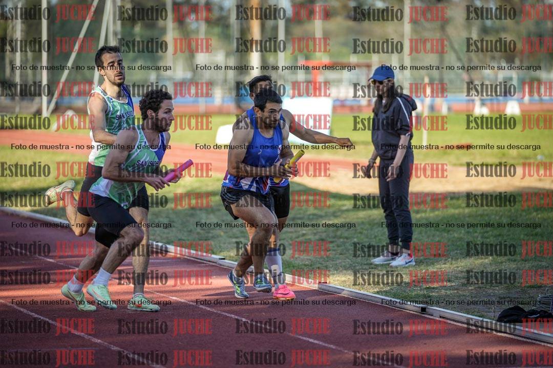 Fotos de las Postas 4x400 m de varones
