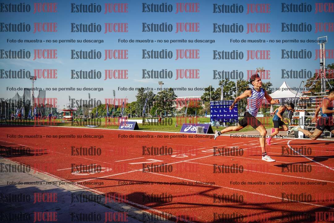 Fotos de los 400 m con vallas de varones