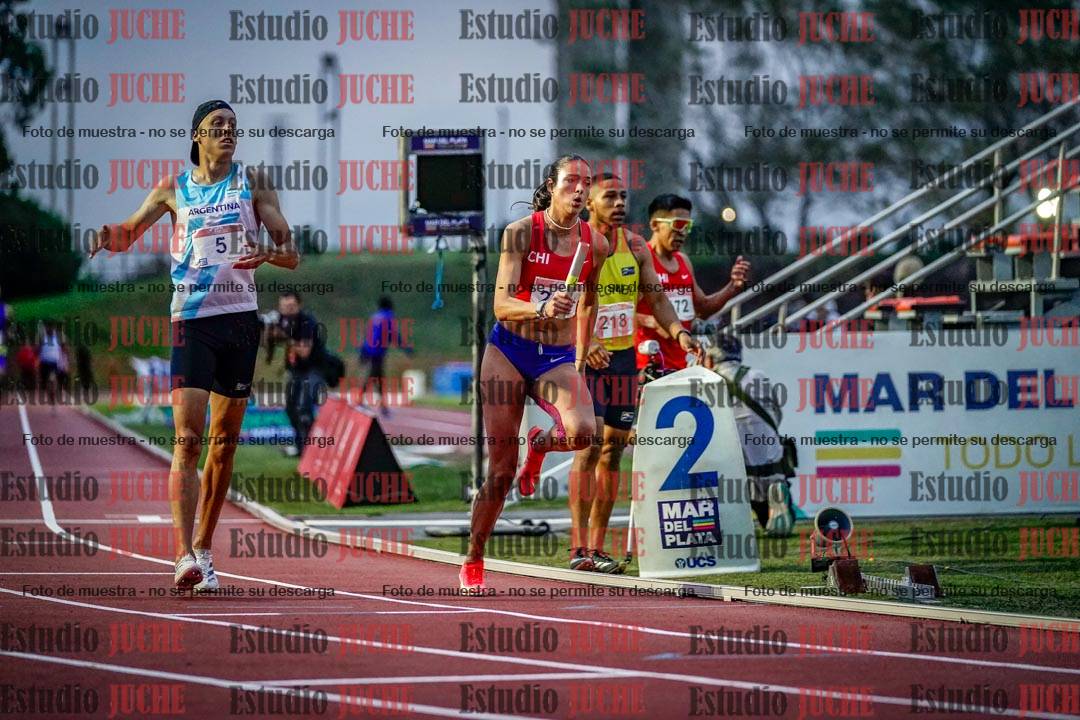 Fotos de los relevos 4x400 m mixtos