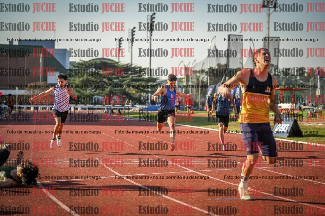 Fotos de los 400 m con vallas de varones