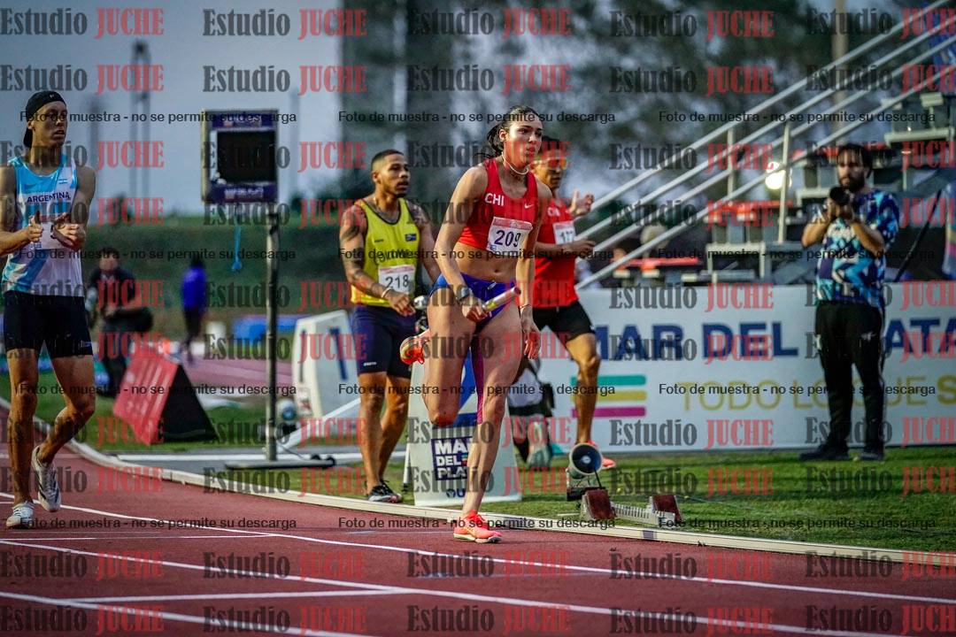 Fotos de los relevos 4x400 m mixtos