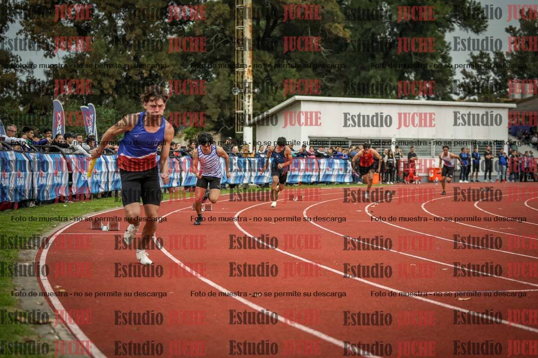 Fotos de las postas 4x100 m llanos de varones