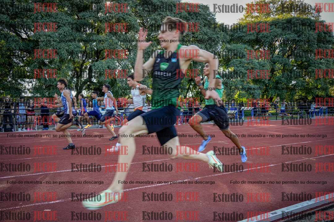 Fotos de los 100 m llanos de varones - FINAL