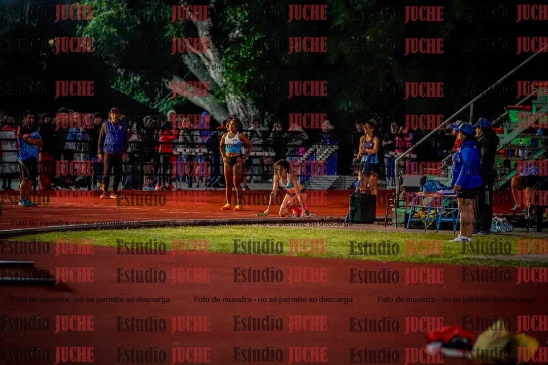 Fotos de las postas 4x400 m mixtas