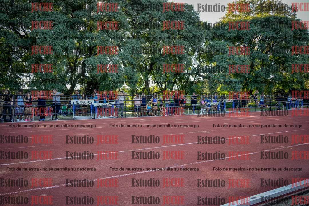 Fotos de los 100 m llanos de varones - FINAL