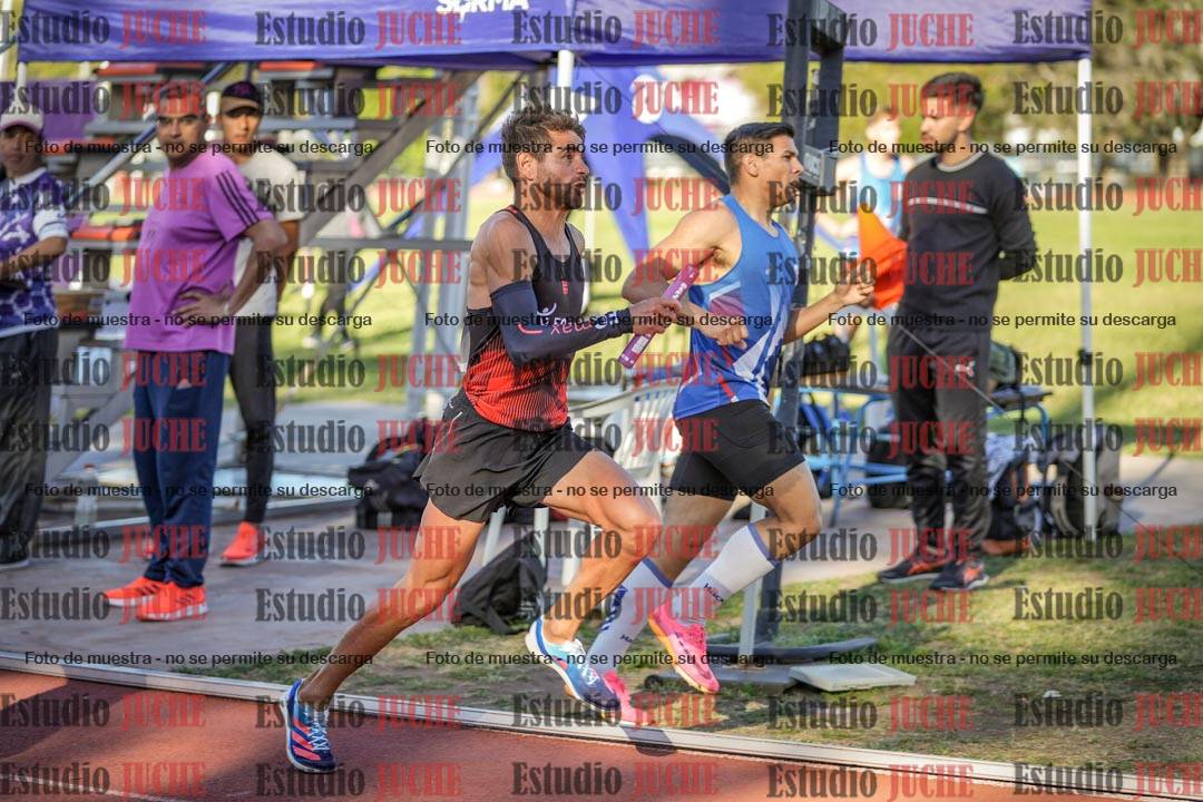 Fotos de las Postas 4x400 m de varones