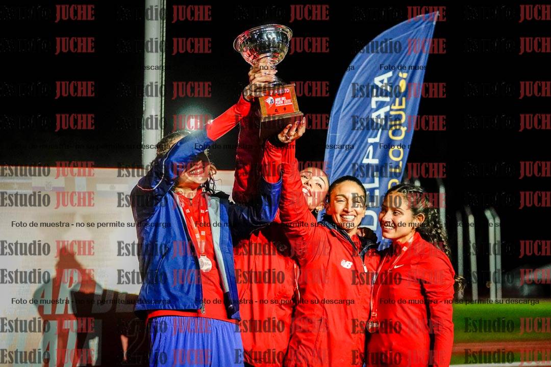 Fotos de algunos extras y podios del día 3