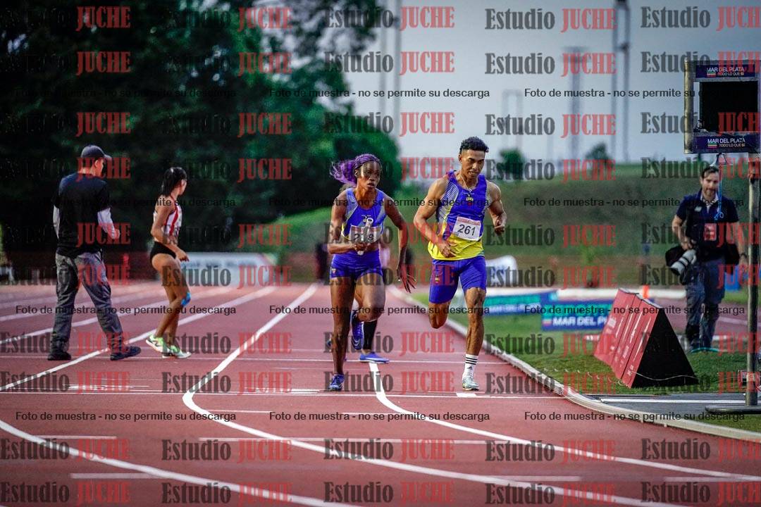 Fotos de los relevos 4x400 m mixtos