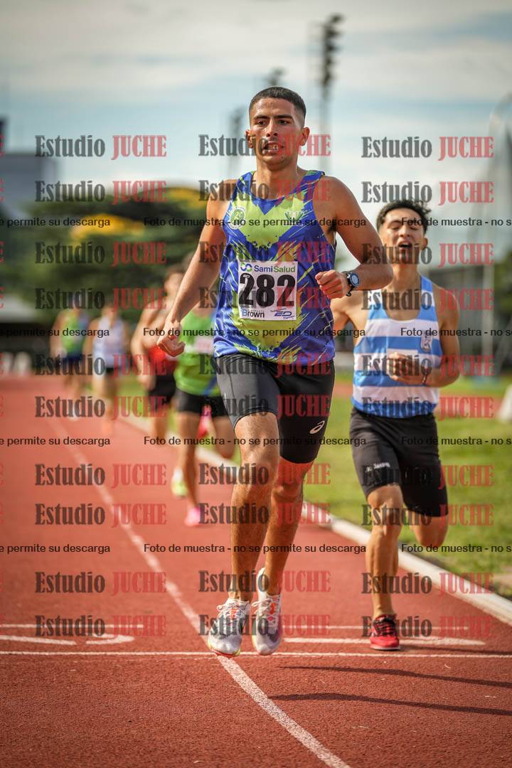 Fotos de los 800 m llanos de varones