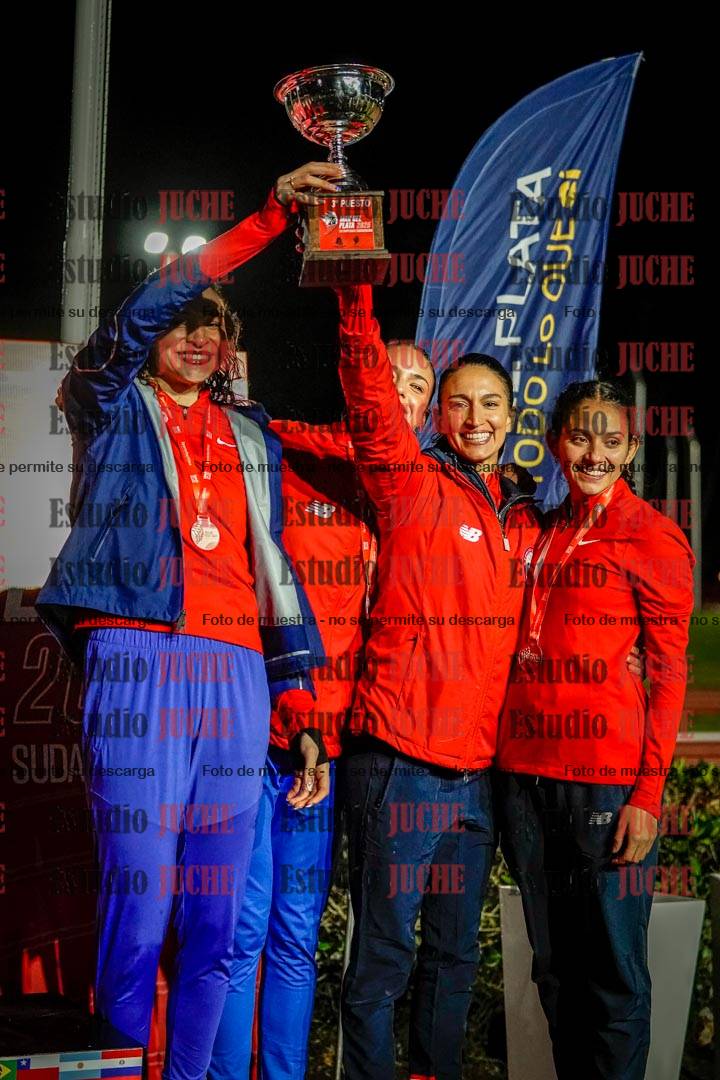 Fotos de algunos extras y podios del día 3