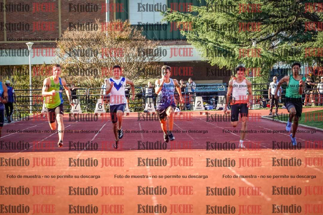 Fotos de los 100 m llanos de varones - FINAL