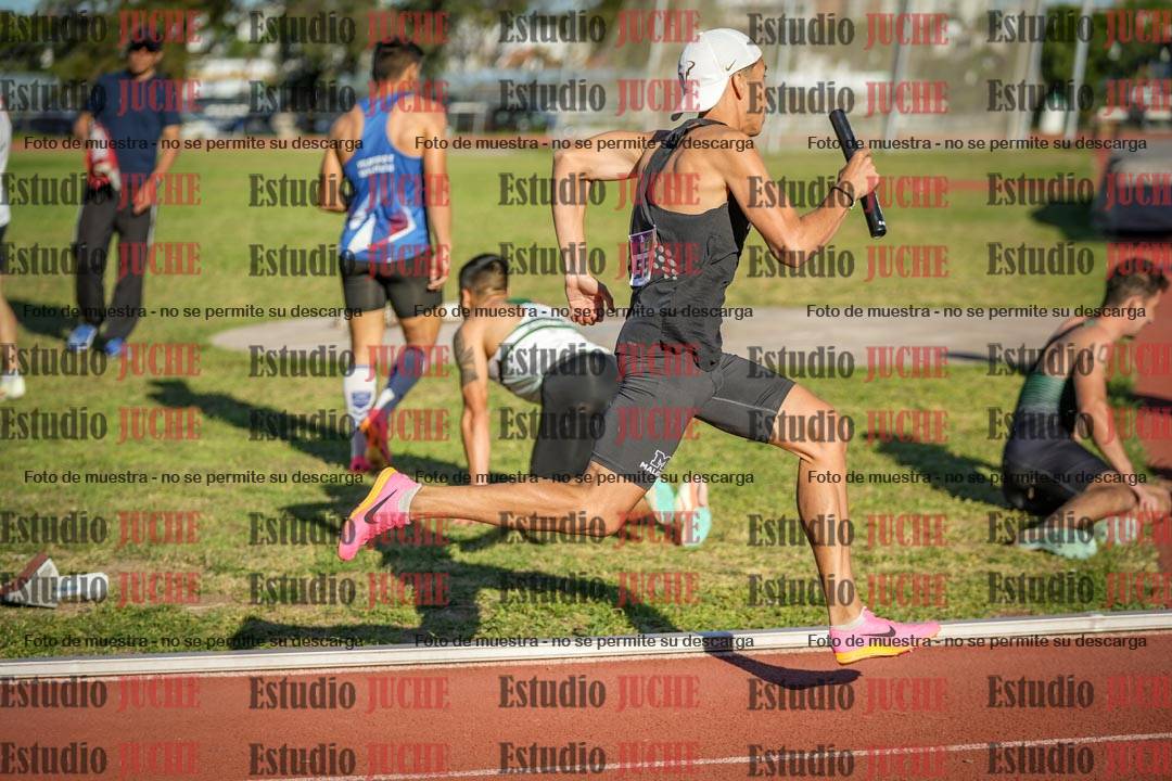 Fotos de las Postas 4x400 m de varones