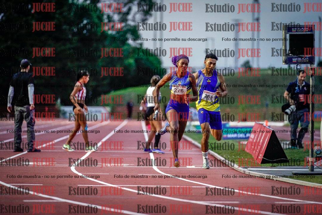 Fotos de los relevos 4x400 m mixtos