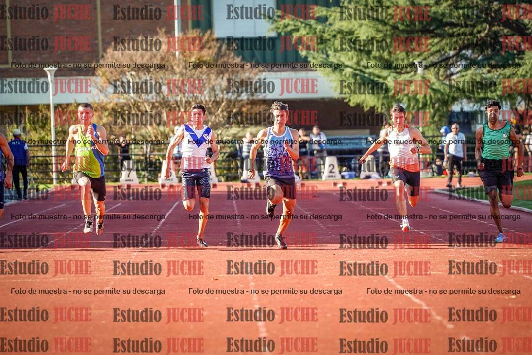 Fotos de los 100 m llanos de varones - FINAL