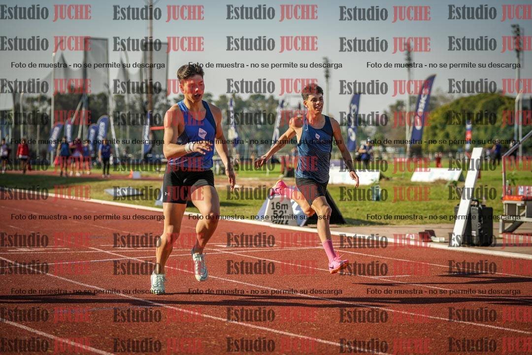 Fotos de los 400 m con vallas de varones