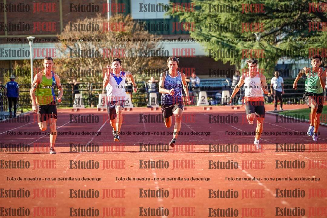 Fotos de los 100 m llanos de varones - FINAL