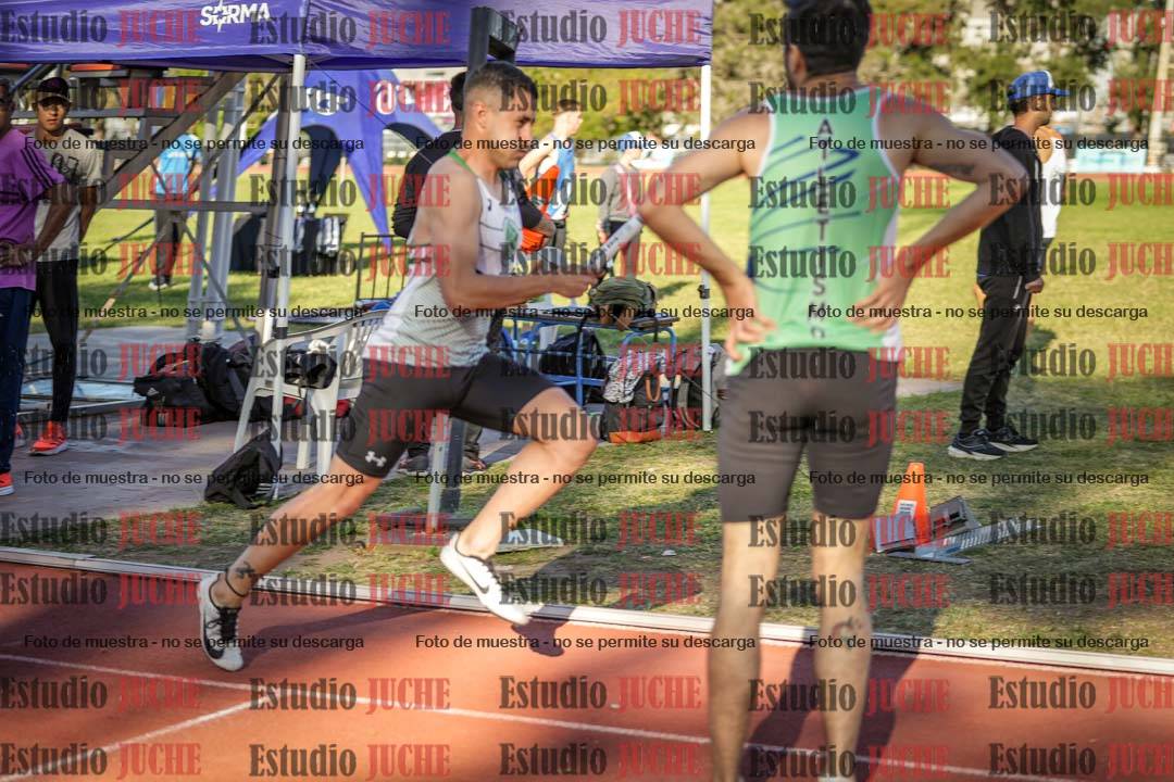 Fotos de las Postas 4x400 m de varones