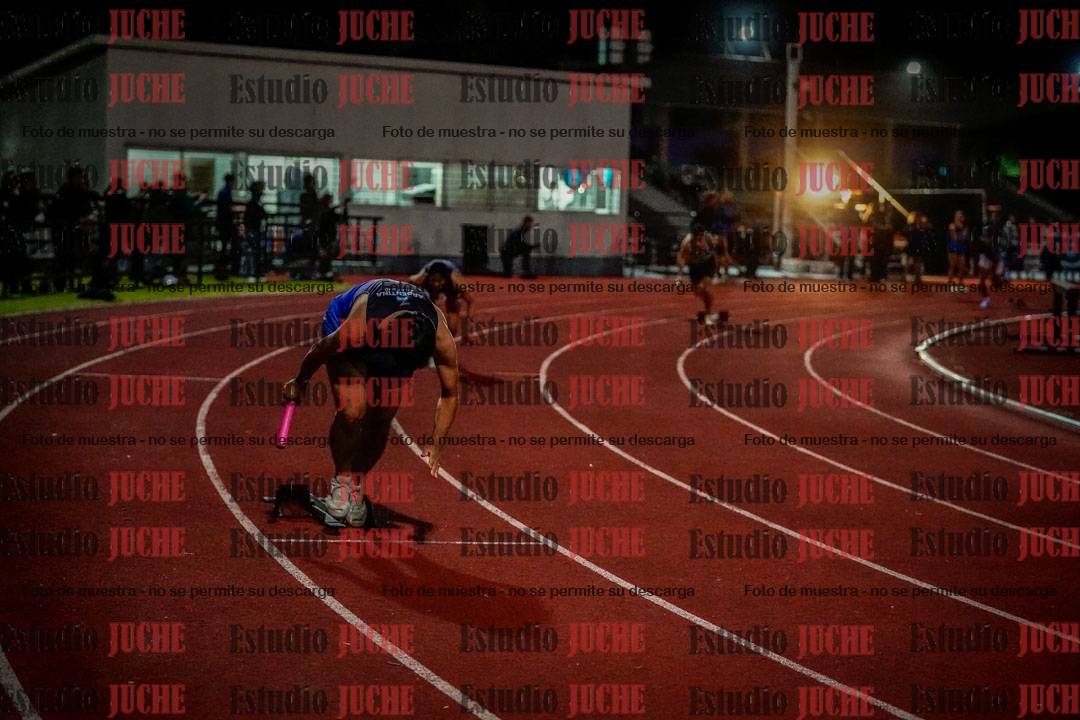 Fotos de las postas 4x400 m mixtas