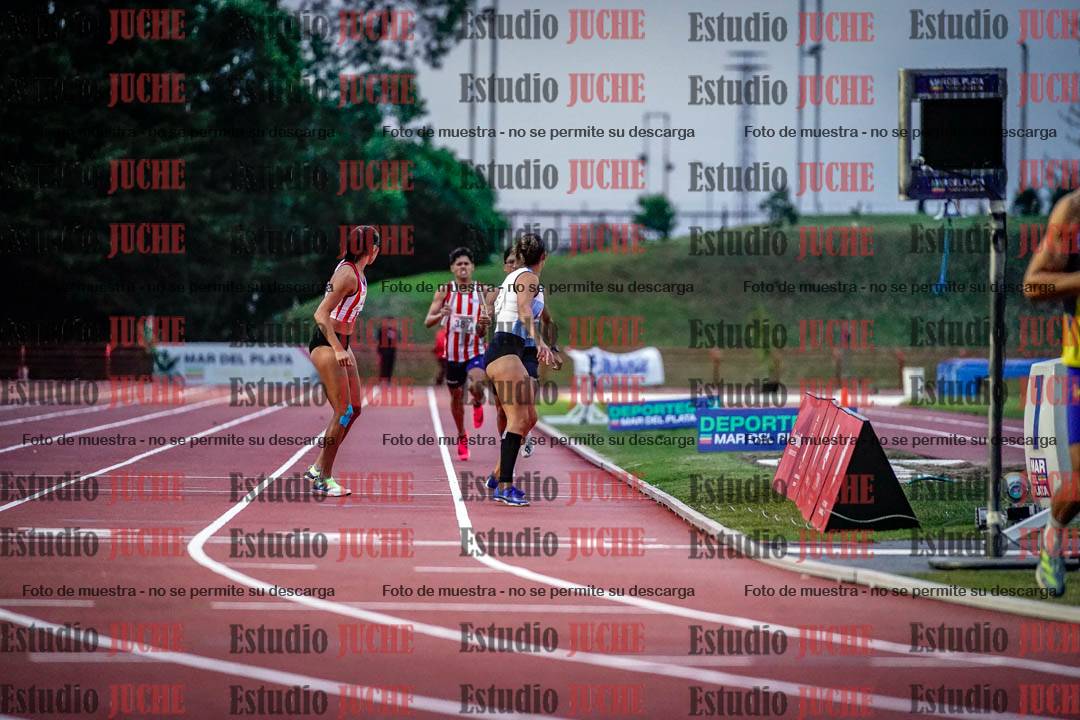 Fotos de los relevos 4x400 m mixtos