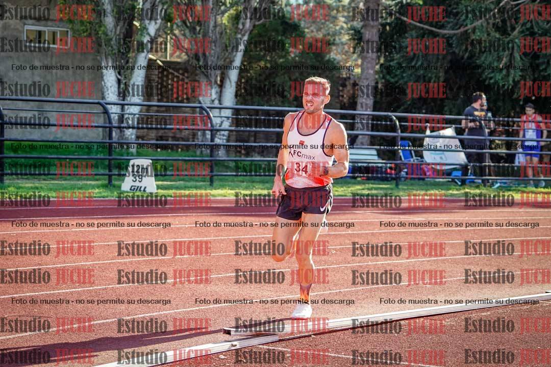 Fotos de los 3000 m llanos de varones