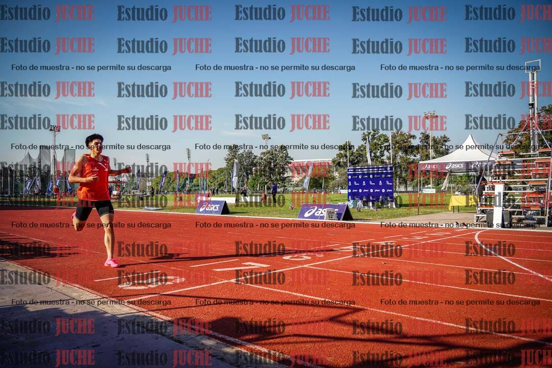 Fotos de los 400 m con vallas de varones