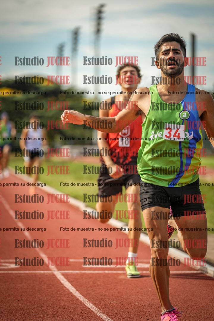Fotos de los 800 m llanos de varones