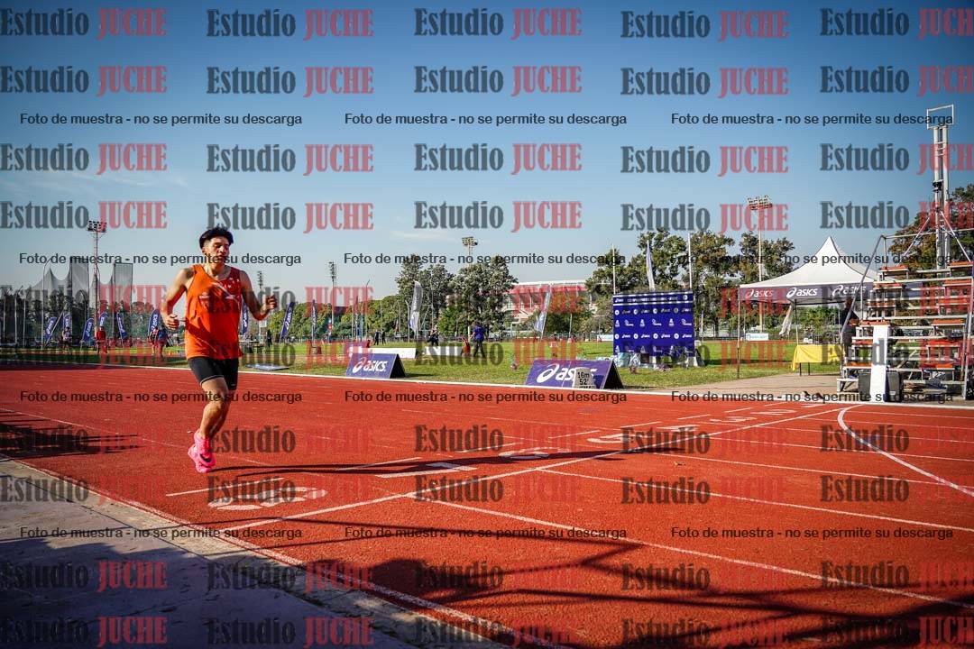 Fotos de los 400 m con vallas de varones
