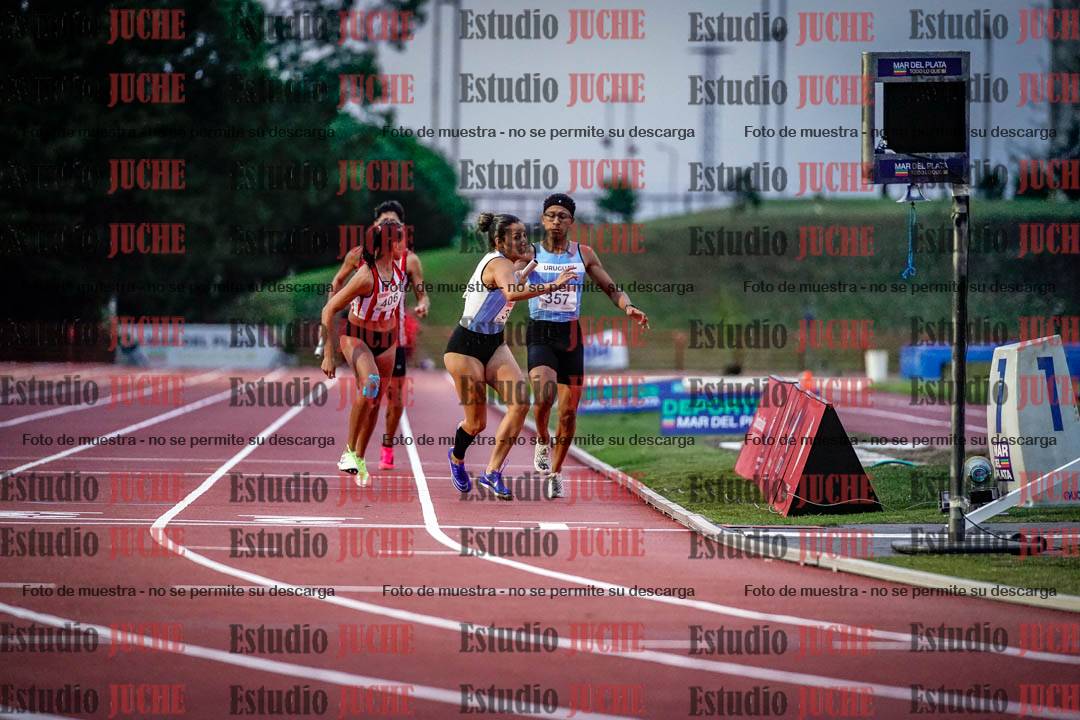Fotos de los relevos 4x400 m mixtos