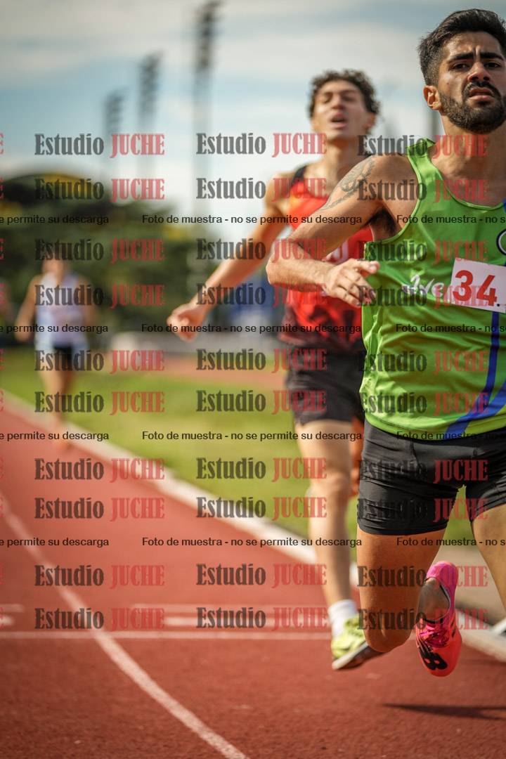 Fotos de los 800 m llanos de varones