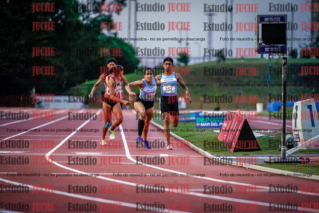 Fotos de los relevos 4x400 m mixtos