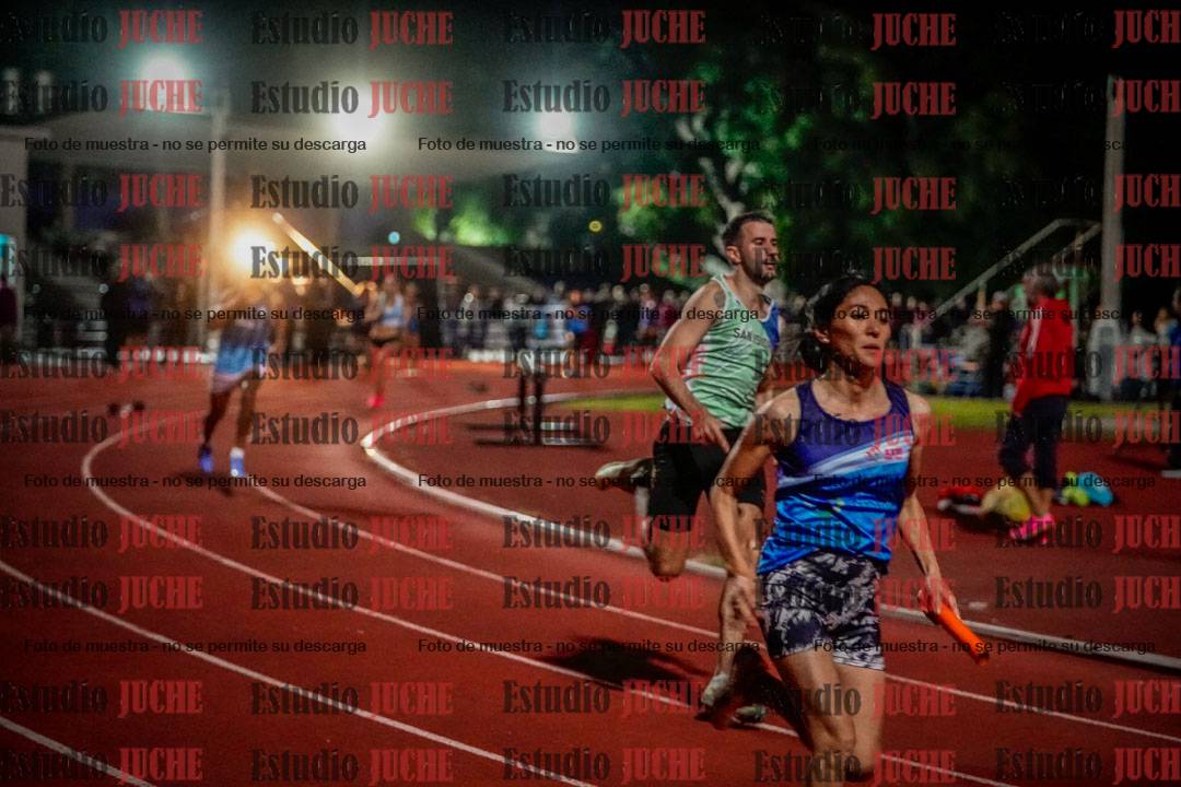 Fotos de las postas 4x400 m mixtas