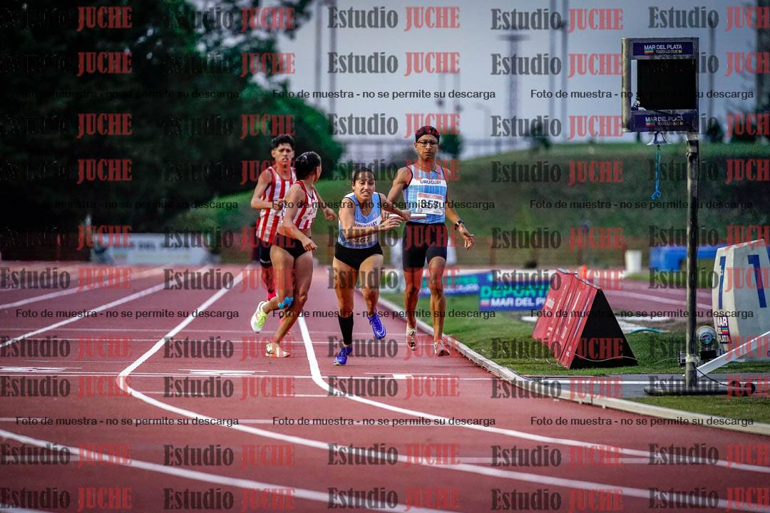 Fotos de los relevos 4x400 m mixtos