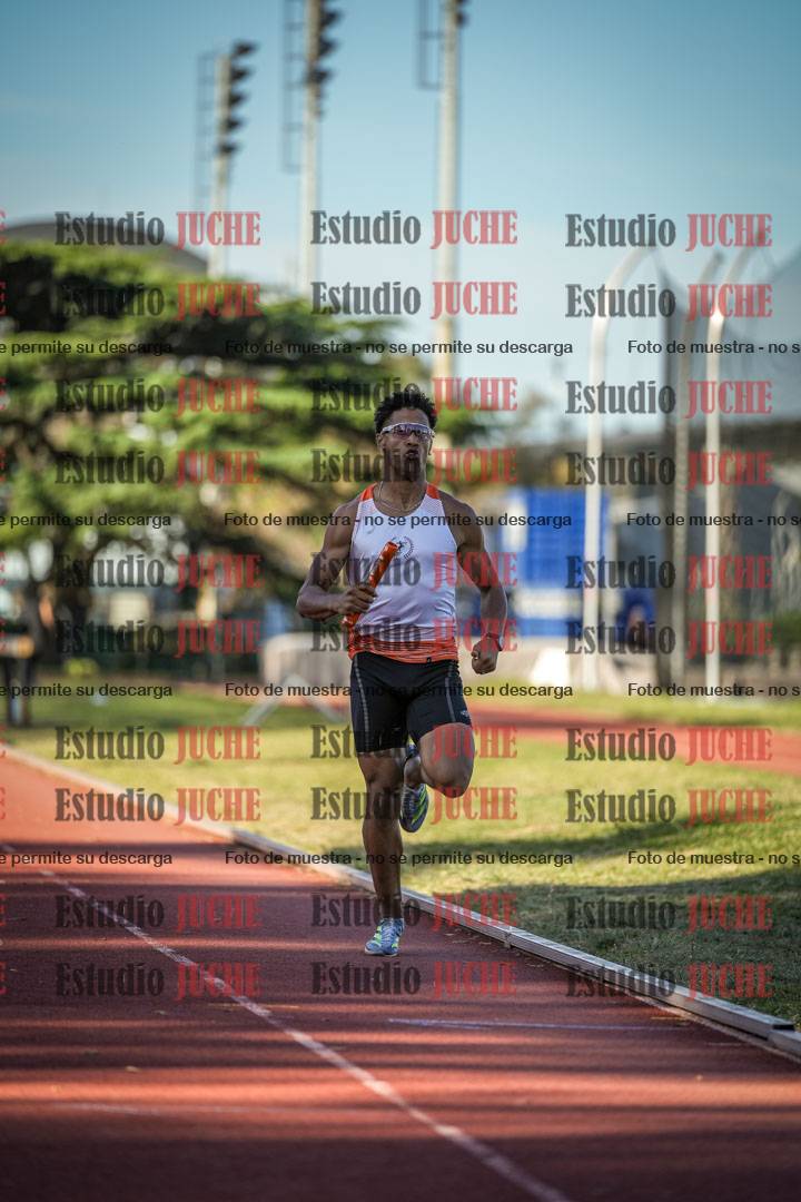 Fotos de las Postas 4x400 m de varones
