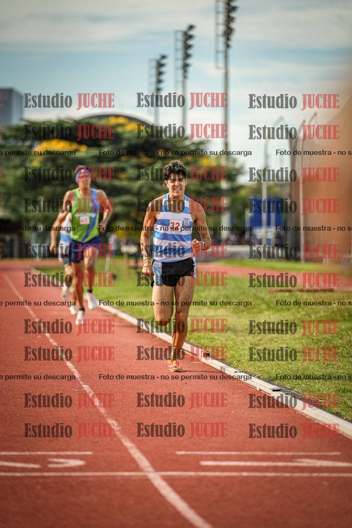 Fotos de los 800 m llanos de varones