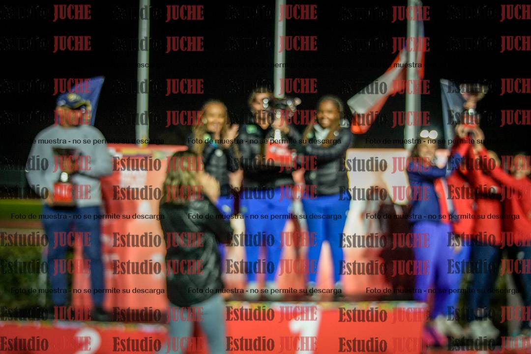 Fotos de algunos extras y podios del día 3