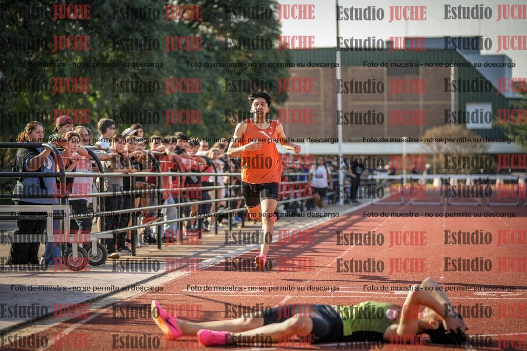 Fotos de los 400 m con vallas de varones