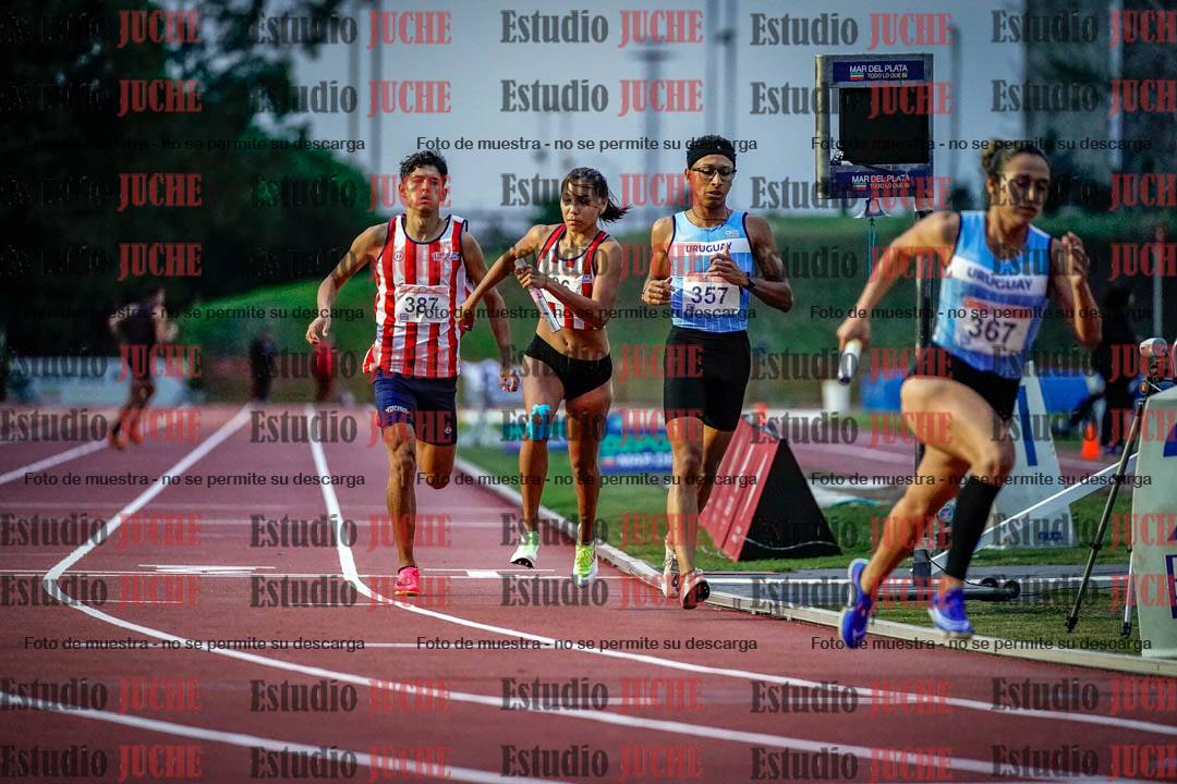 Fotos de los relevos 4x400 m mixtos