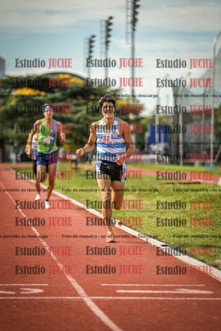 Fotos de los 800 m llanos de varones