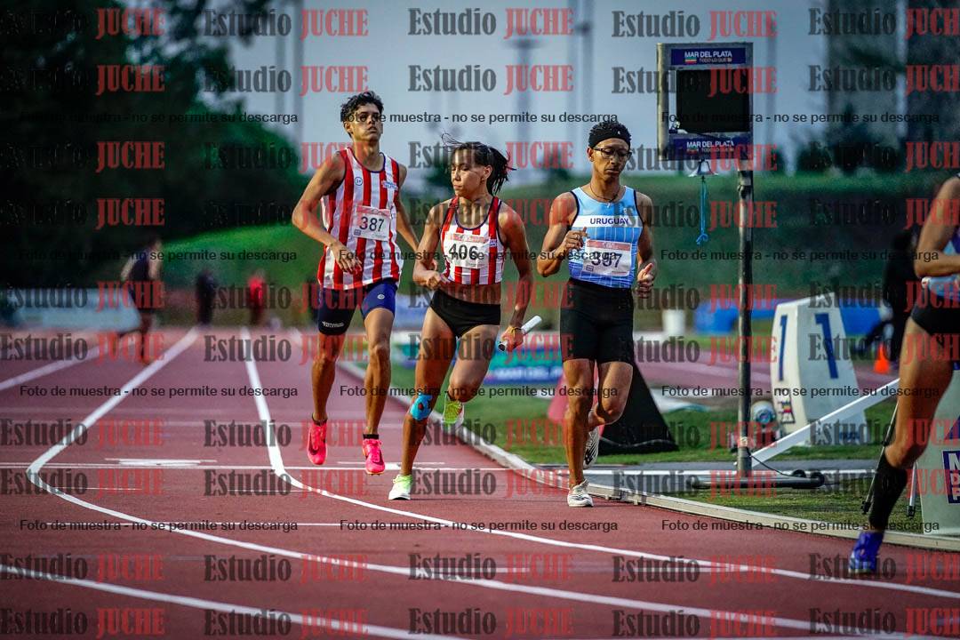 Fotos de los relevos 4x400 m mixtos