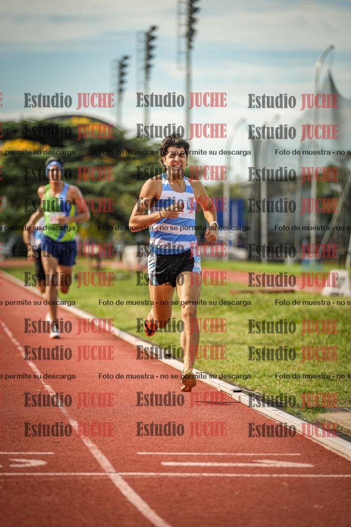 Fotos de los 800 m llanos de varones