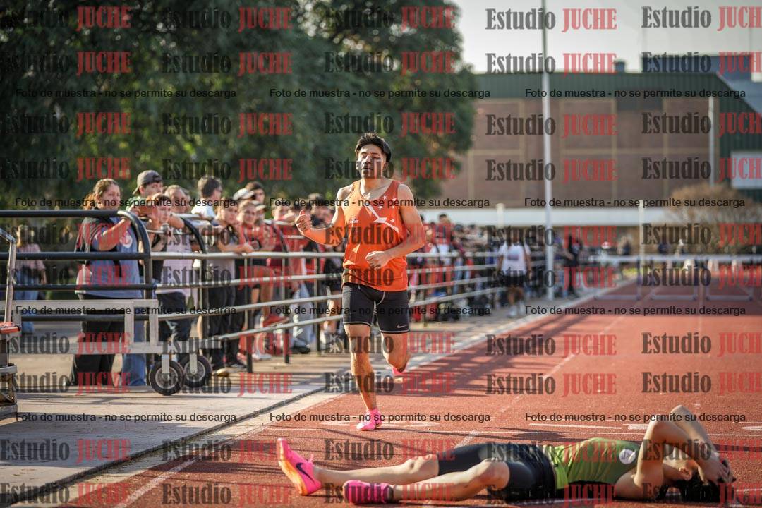 Fotos de los 400 m con vallas de varones