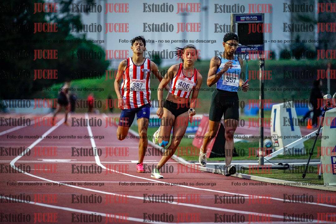 Fotos de los relevos 4x400 m mixtos