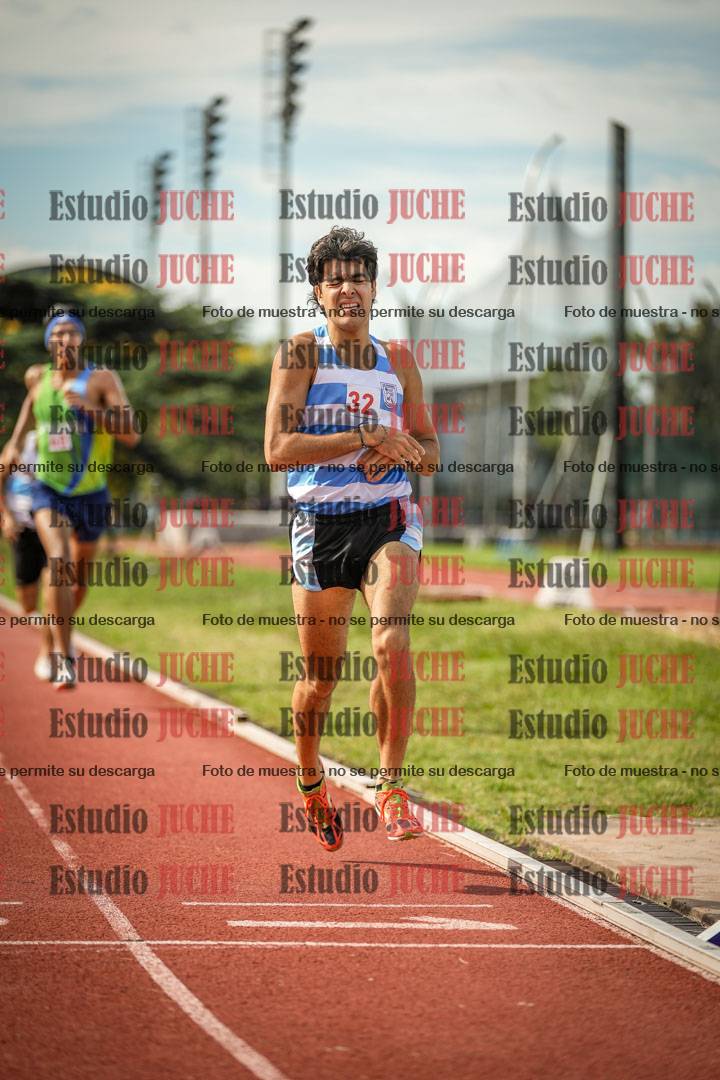 Fotos de los 800 m llanos de varones