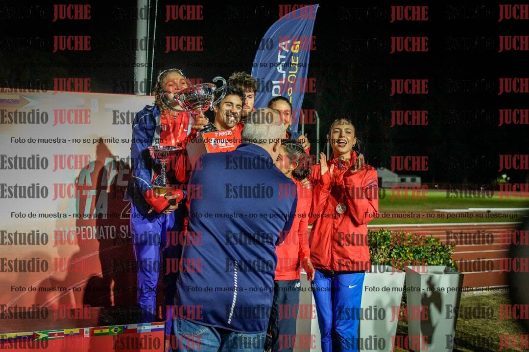 Fotos de algunos extras y podios del día 3
