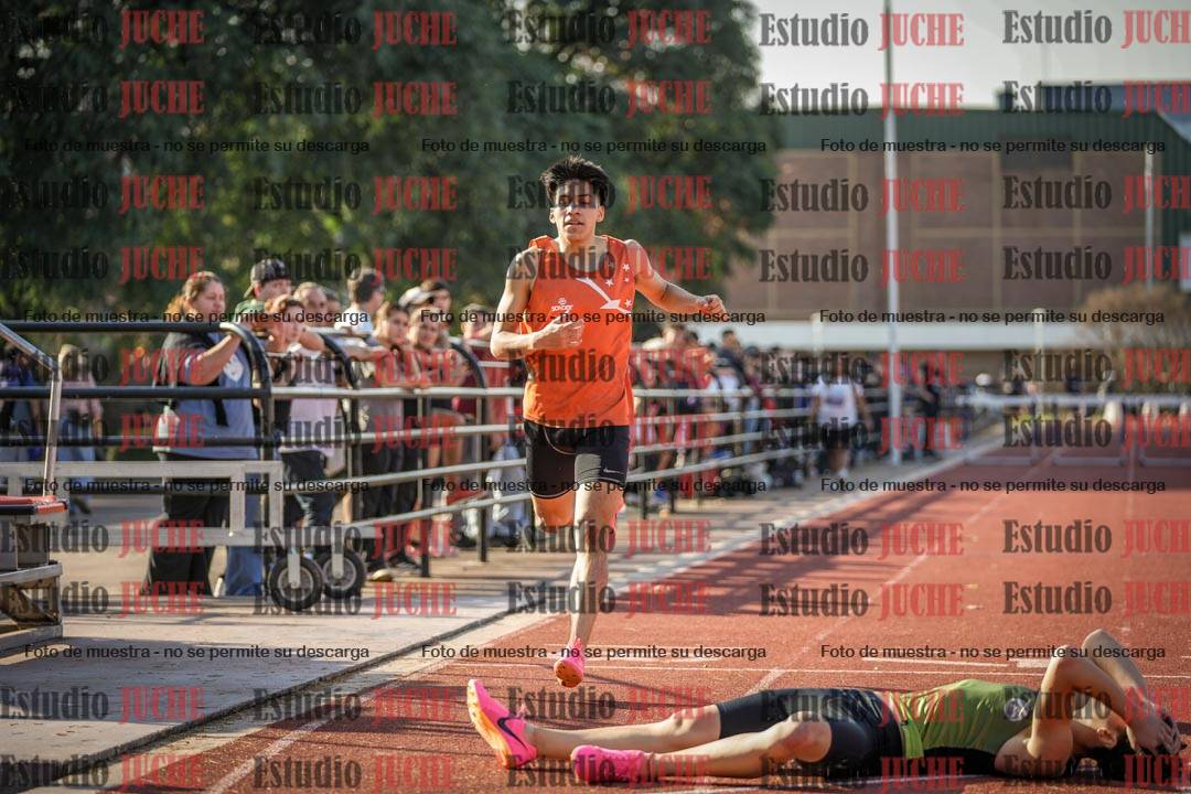 Fotos de los 400 m con vallas de varones